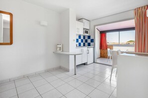 Interior - Cozy Waterfront Apartment (Agde)