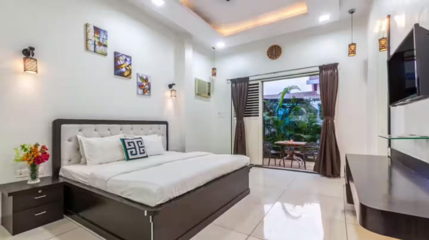 5 bedrooms, WiFi, bed sheets