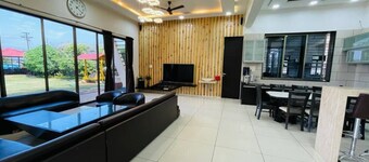 #1 Lavish & Huge 5bhk Villa "60 ML Chalet" 35 ppl