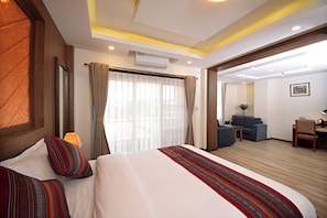 Egyptian cotton sheets, premium bedding, pillow-top beds - Hotel Sherpani (Kathmandu)