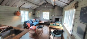 Traditional Cabin, Patio, Mountain View | Premium bedding, free WiFi, bed sheets - Trollskogen Gård (Lesja)