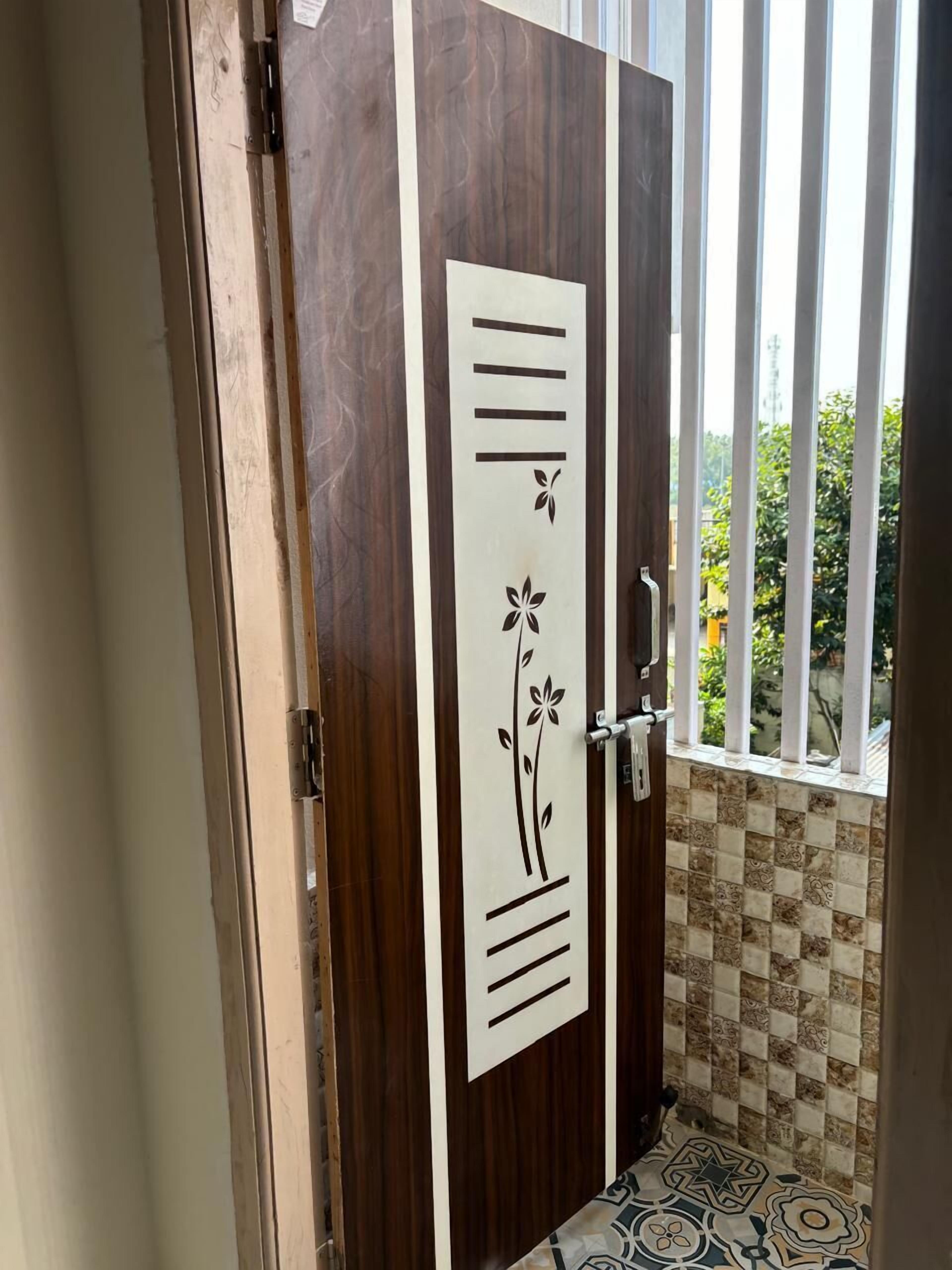 Basic Single Room, 1 Bedroom, Kitchen | Balcony view