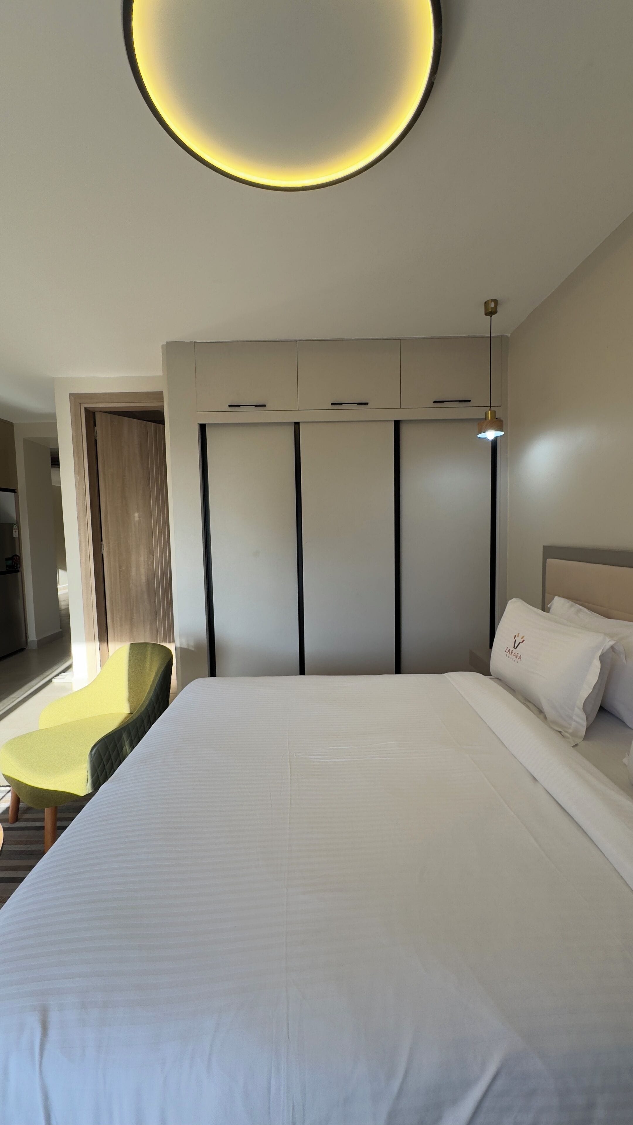 Comfort-Studiosuite, Stadtblick | Verdunkelungsvorhänge, Bügeleisen/Bügelbrett, kostenloses WLAN