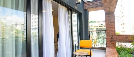 Family Suite, City View | Terrace/patio