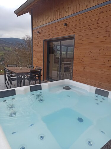 Le Nid Douillet : New chalet with breathtaking views, private JACUZZI and SAUNA
