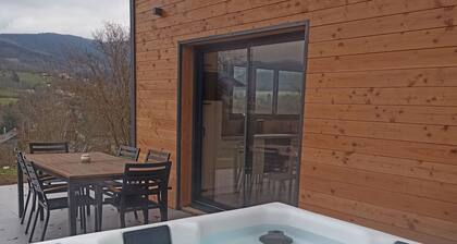 Le Nid Douillet : New chalet with breathtaking views, private JACUZZI and SAUNA