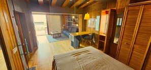 1 habitación, escritorio, wifi gratis y ropa de cama