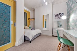 8 chambres, bureau, fer et planche Ă repasser, Wi-Fi