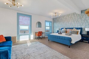 8 bedrooms, desk, iron/ironing board, WiFi