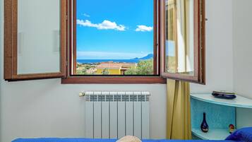 2 Schlafzimmer, BĂŒgeleisen/BĂŒgelbrett, WLAN, BettwĂ€sche