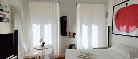 1 chambre, fer et planche à repasser, Wi-Fi gratuit, draps fournis