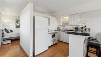 Microwave, coffee/tea maker, toaster, cookware/dishes/utensils