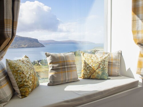 Stunning private villa for 6 guests with WIFI, TV, terrace and pets allowed