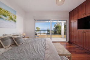 5 Schlafzimmer, Bügeleisen/Bügelbrett, Reisekinderbett, WLAN