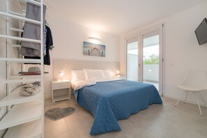 4 bedrooms, WiFi, bed sheets