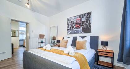 Alpha Apartments: Quiet 1BR, Old Town & Stream