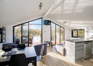 Interior - 2 bedroom accommodation in Westbury (Westbury)