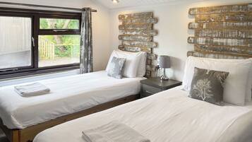 2 bedrooms