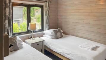 2 bedrooms