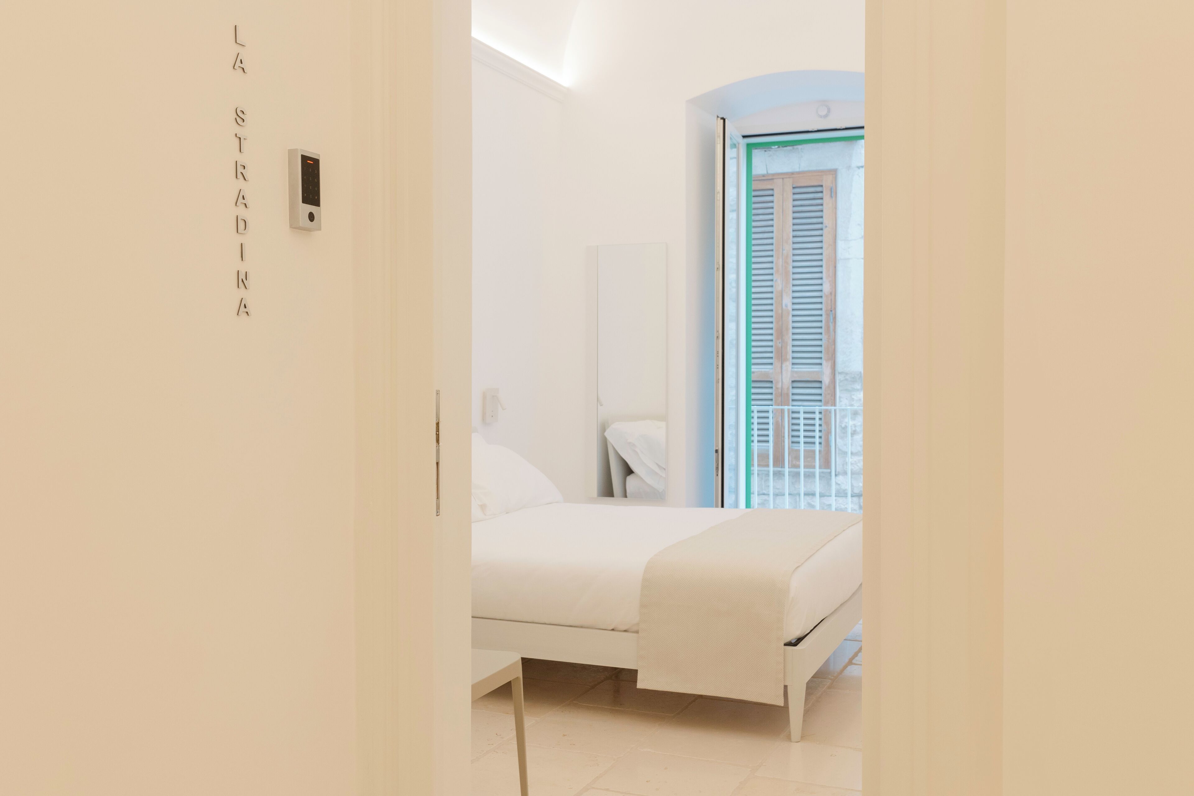 1 bedroom, in-room safe, desk, iron/ironing board