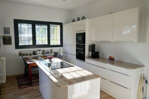 Microwave, oven, stovetop, dishwasher