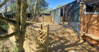 2 bedroom accommodation in Westbury