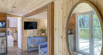 2 bedroom accommodation in Westbury