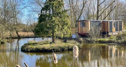 2 bedroom accommodation in Westbury