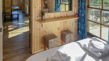 2 bedrooms