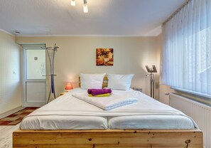 1 soverom, strykejern/-brett, reiseseng for barn og wi-fi (inkludert)
