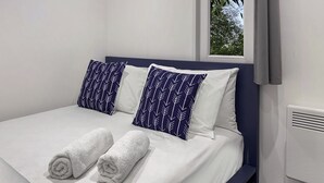 Unclassified image, 3 of 10, button - 1 bedroom accommodation in Westbury (Westbury)