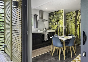 Fridge, oven, stovetop, toaster