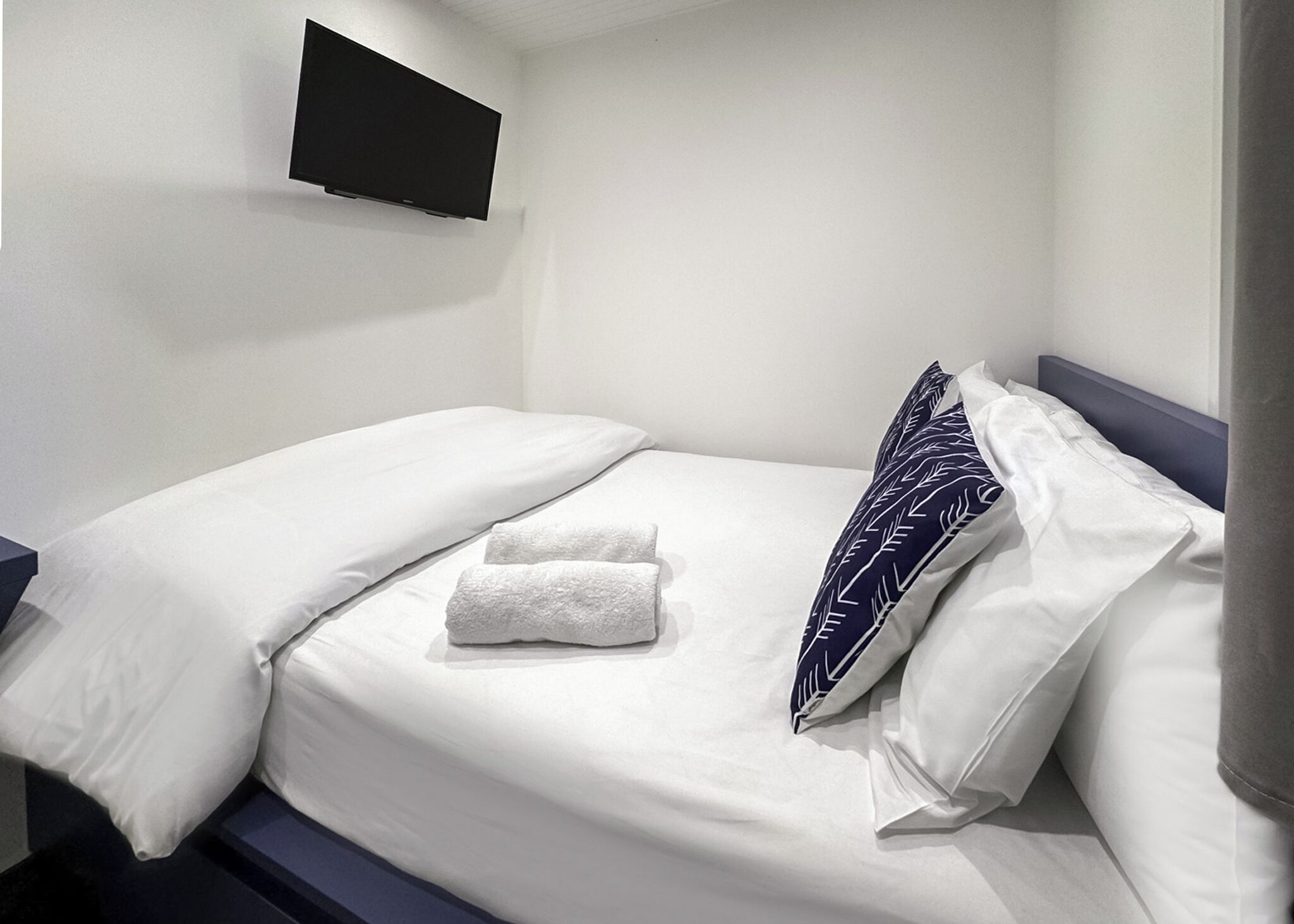 Bedroom, Bed, House