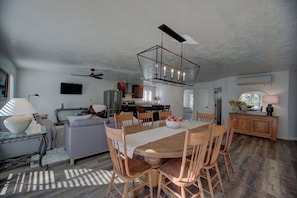 Dining - Bear Lake Fox Farm Guest House (Fish Haven)