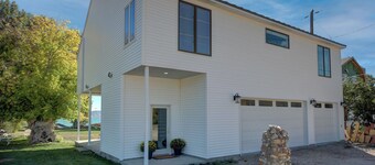 Bear Lake Fox Farm Guest House
