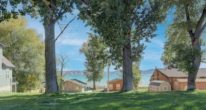 Bear Lake Fox Farm Guest House