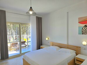 2 chambres, fer et planche Ă repasser, Wi-Fi gratuit, draps fournis