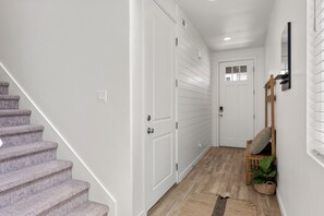 Interior - Incredible Family Retreat | Walk to town & Marina & Dining (Garden City)