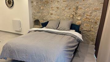 1 makuuhuone, vauvan matkasÀnky, Wi-Fi, vuodevaatteet