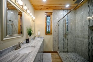 Douche, séchoir à cheveux