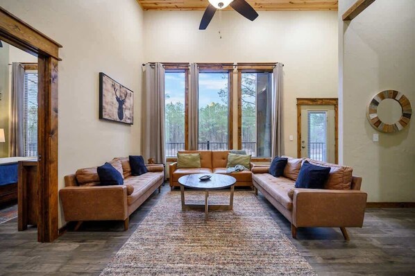 Téléviseur, foyer, bureau