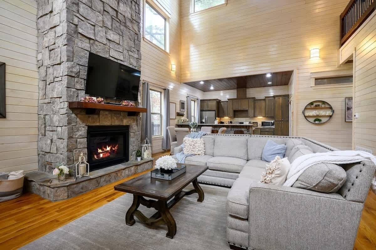 TV, fireplace, offices