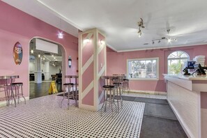 Dining - The Regal Palms Resort With Lazy River and Arcade Games (Davenport)