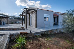 Exterior - Villa Pervana- Private pool - Close to the Beach (Armenoi)