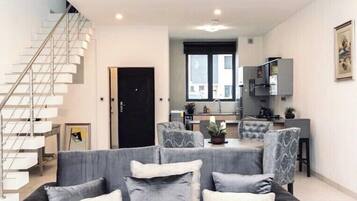 Family Apartment, Balcony, City View | Living area