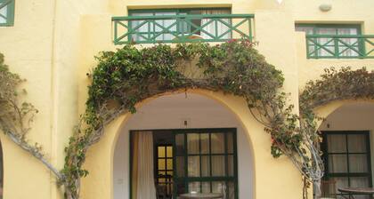 Duplex Apartment, with private garden, in quiet complex