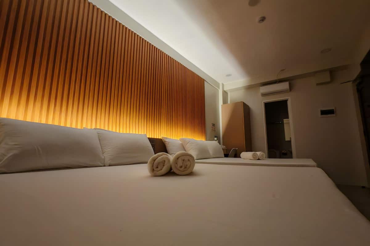 Family Double Room | 1 bedroom, premium bedding, desk, laptop workspace