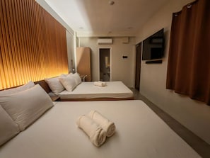 Family Double Room | Premium bedding, desk, laptop workspace, iron/ironing board