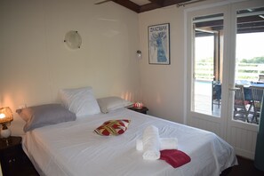 3 bedrooms, desk, free WiFi