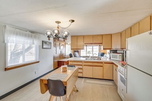 Interior - 2 Mi to Sturgis Motorcycle Rally: Peaceful Home (Sturgis)